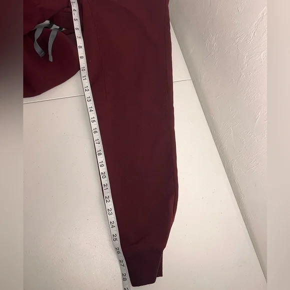 Figs Jogger - Picture 9 of 10